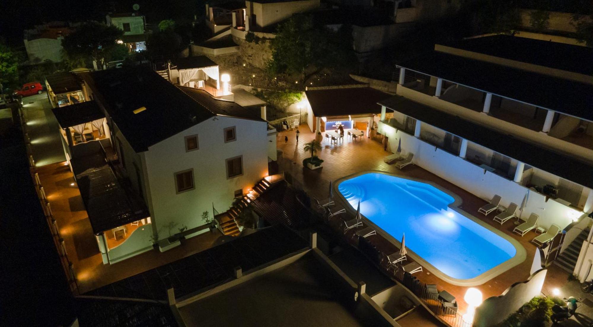 Hotel Villa Cute - Hvc Липари Екстериор снимка