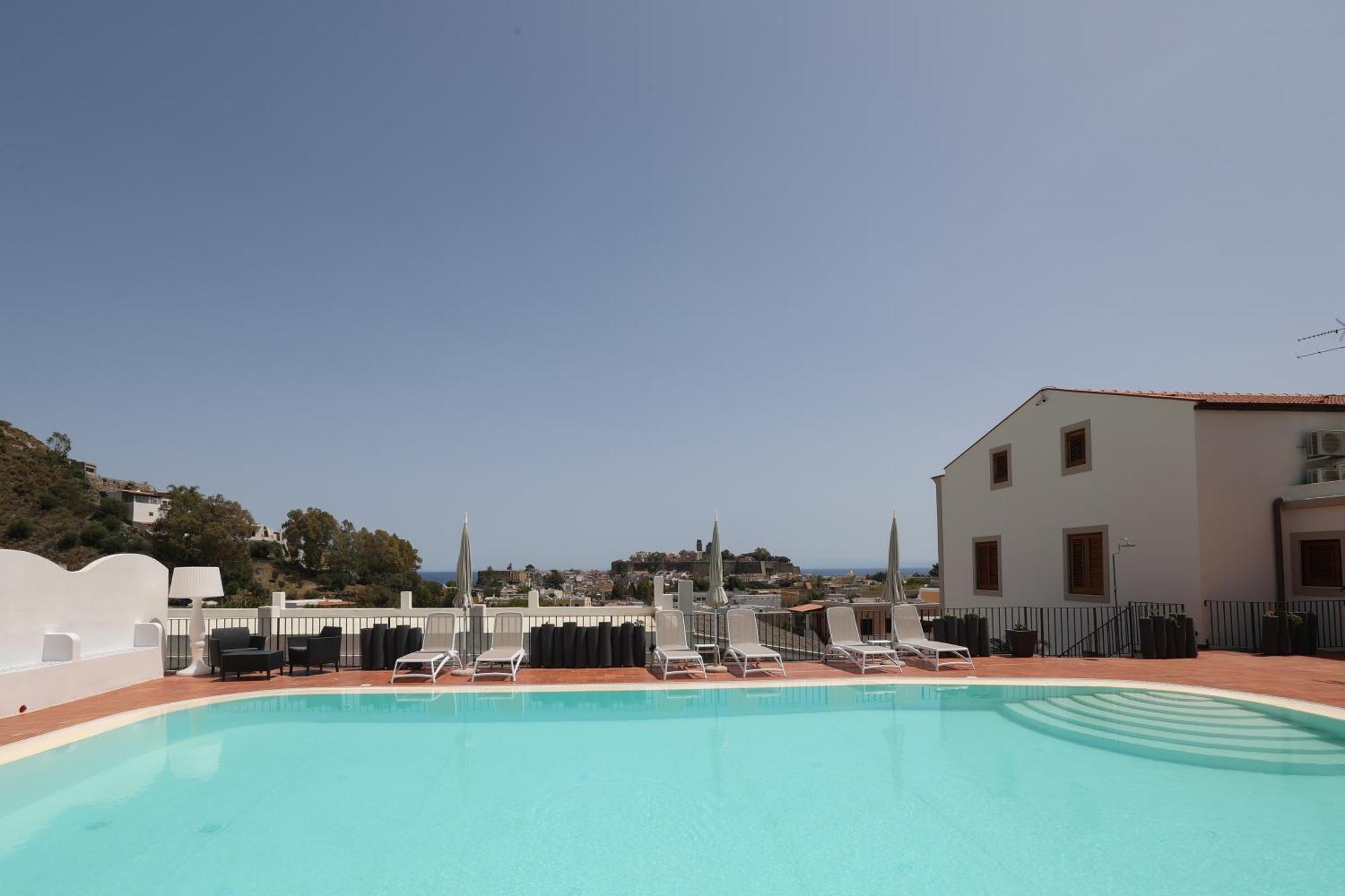 Hotel Villa Cute - Hvc Липари Екстериор снимка