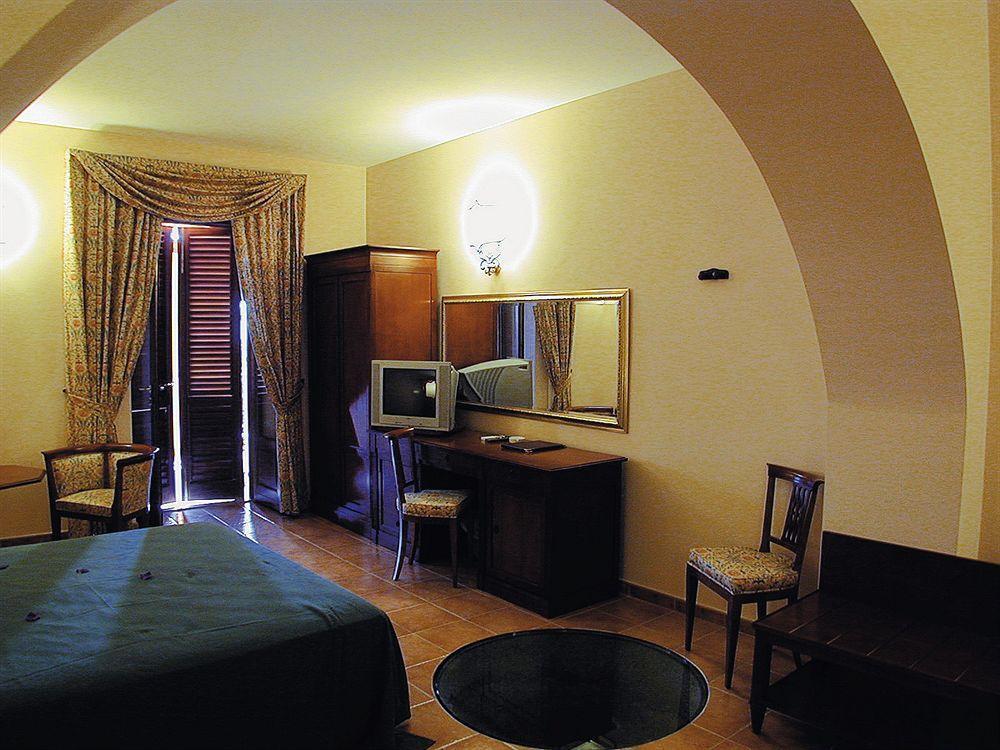 Hotel Villa Cute - Hvc Липари Екстериор снимка