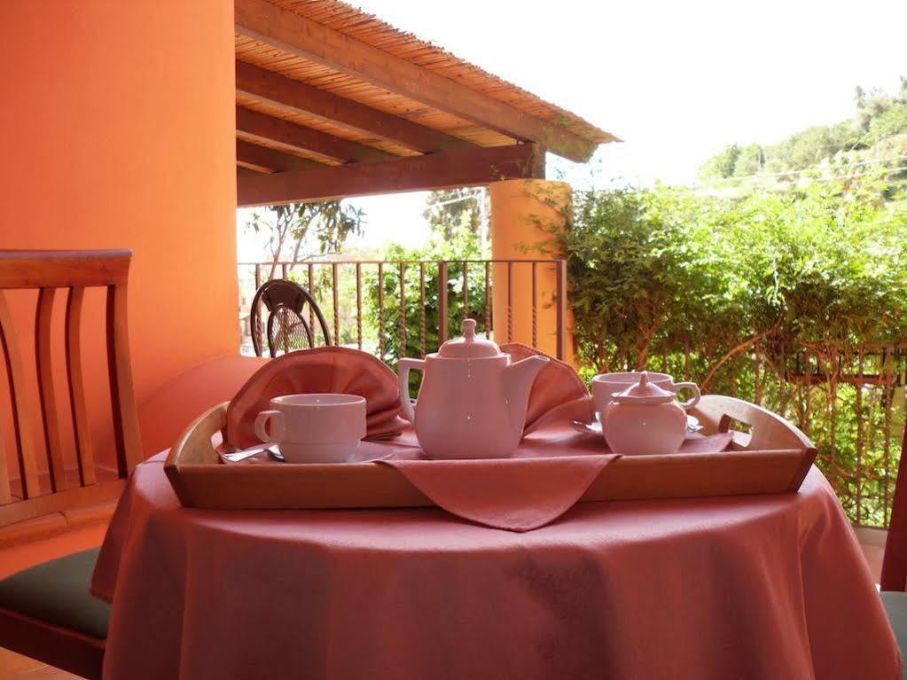 Hotel Villa Cute - Hvc Липари Екстериор снимка